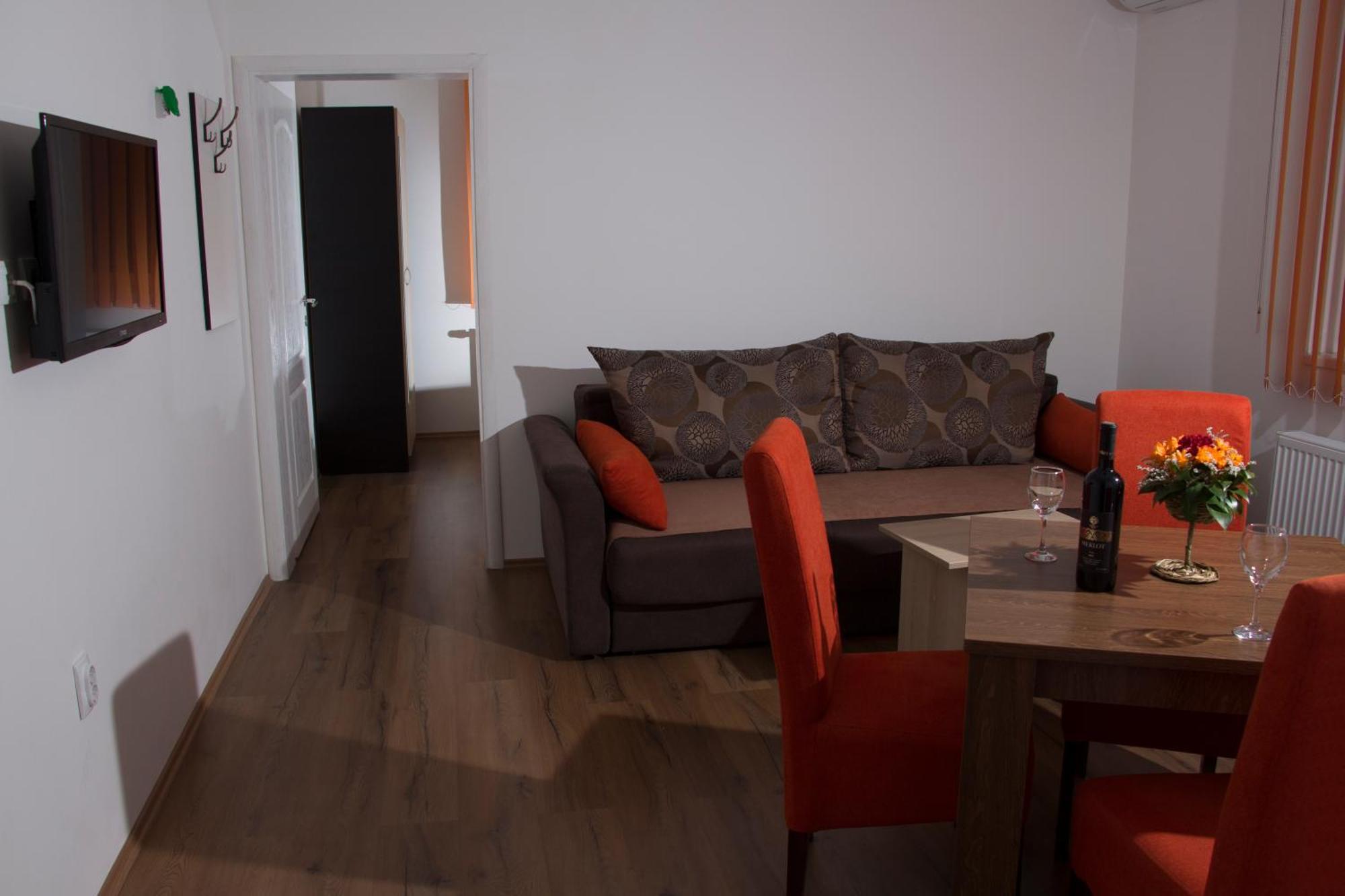 Kety Apartments Kragujevac Oda fotoğraf