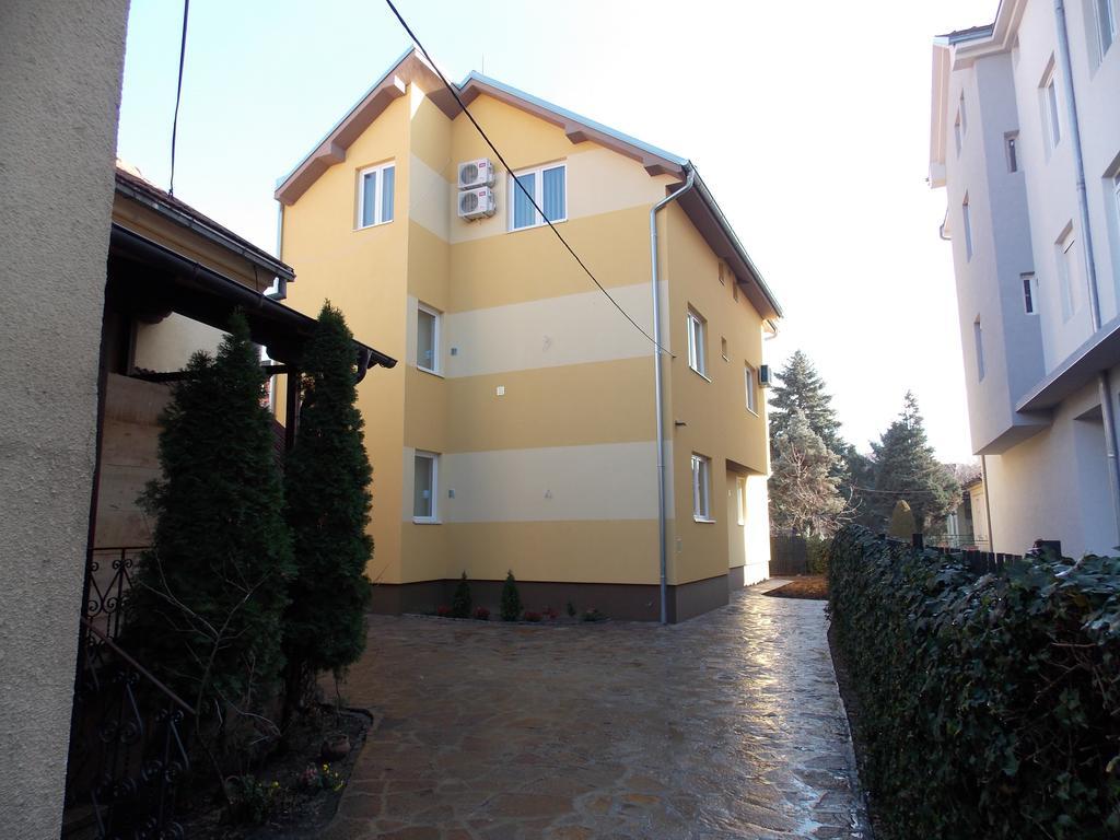 Kety Apartments Kragujevac Dış mekan fotoğraf